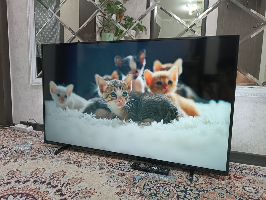 ТЕЛЕВИЗОР Philips Смарт Ambilight большой.