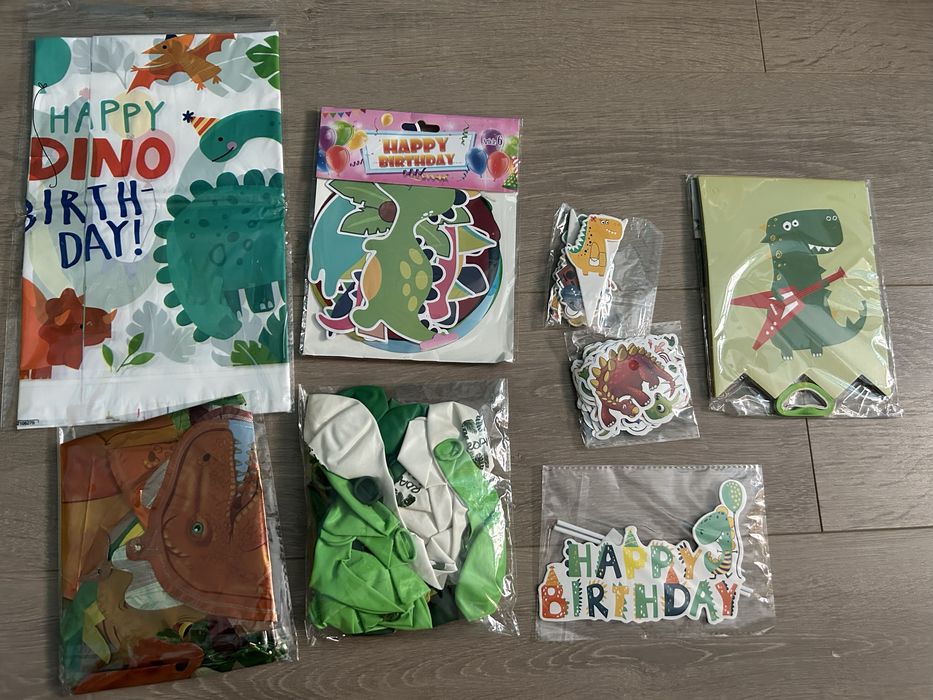 Set aniversar Dinozauri 115 piese+ 15 bonus