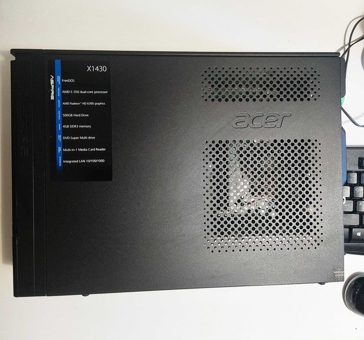 Acer Aspire X1430 + захр. кабел + 2 тонколонки + мишка и клавиатура