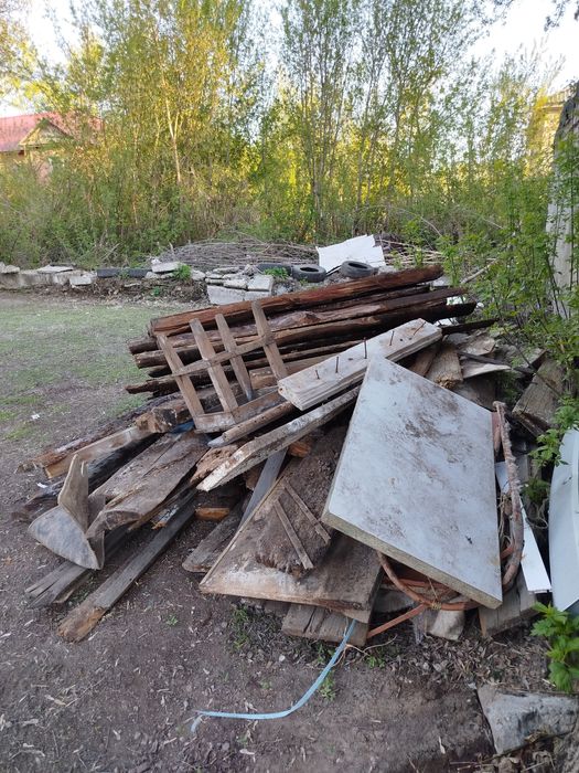 Отдам даром доски на дрова