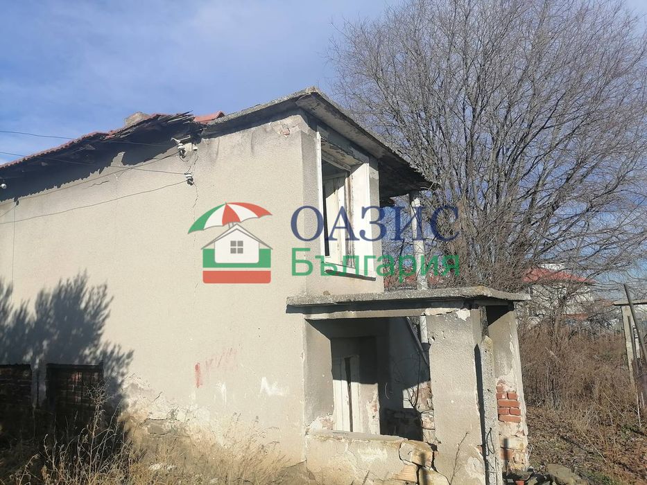 Дворно място 554 кв. м.+стара къща в центъра на С. Винарско,Общ.