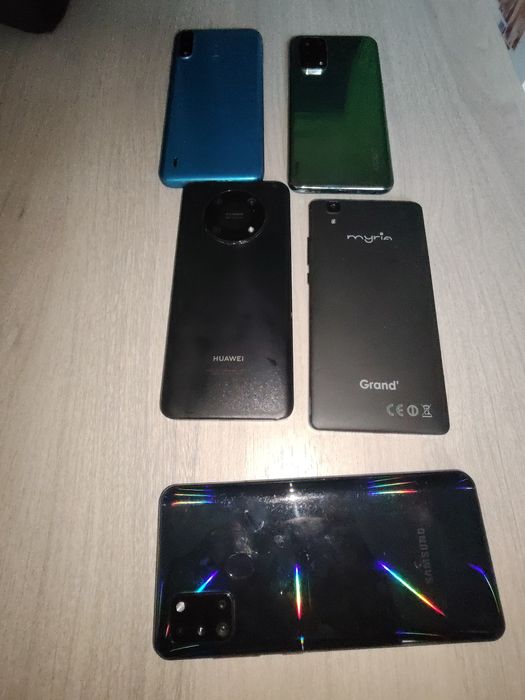 Vând 5 telefoane defecte – pentru piese
Mărcile: Myria, Huawei, Samsun