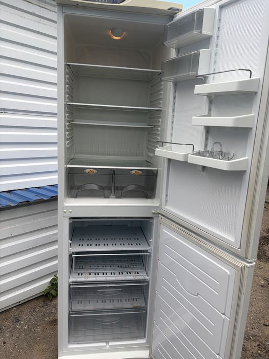 Продам холодильник