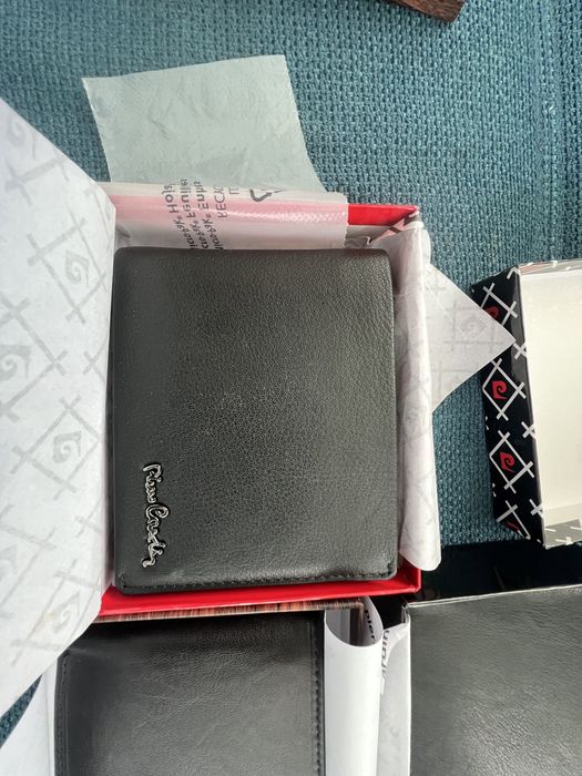 Портфейли Pierre Cardin. 4 модела.Нови,естествена кожа,етикети,кутии,