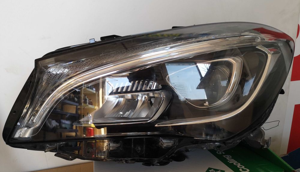 LED фарове Мерцедес  W 117 CLA 45 AMG десен,ляв 2017-2019 A 117 820 68 61 R ; A 117 820 67 61 L