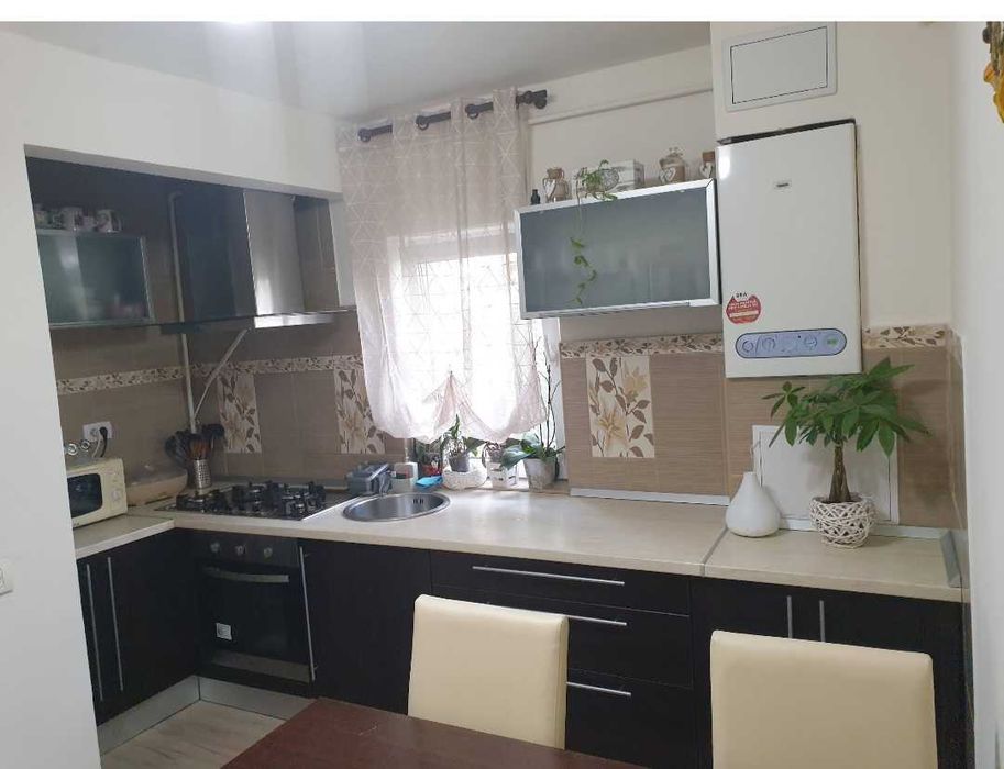Închiriez apartament 2 camere