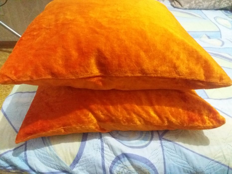 Подушки перьевые, подушки  диванные