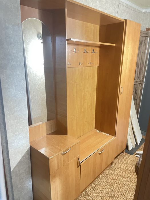 Отдам мебель бесплатно (срочно)