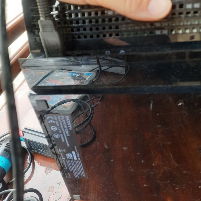 Sony Play Station 3, cu 2 console, 2 microfoane singstar si 6 jocuri