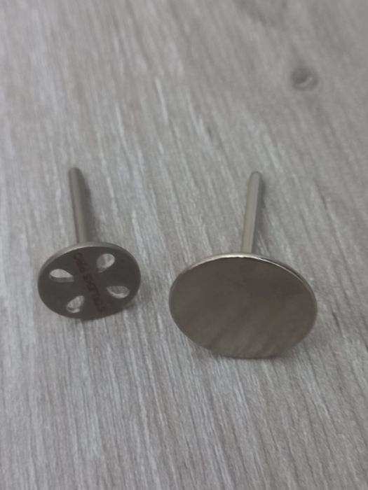 Продаеться товары для маникюра