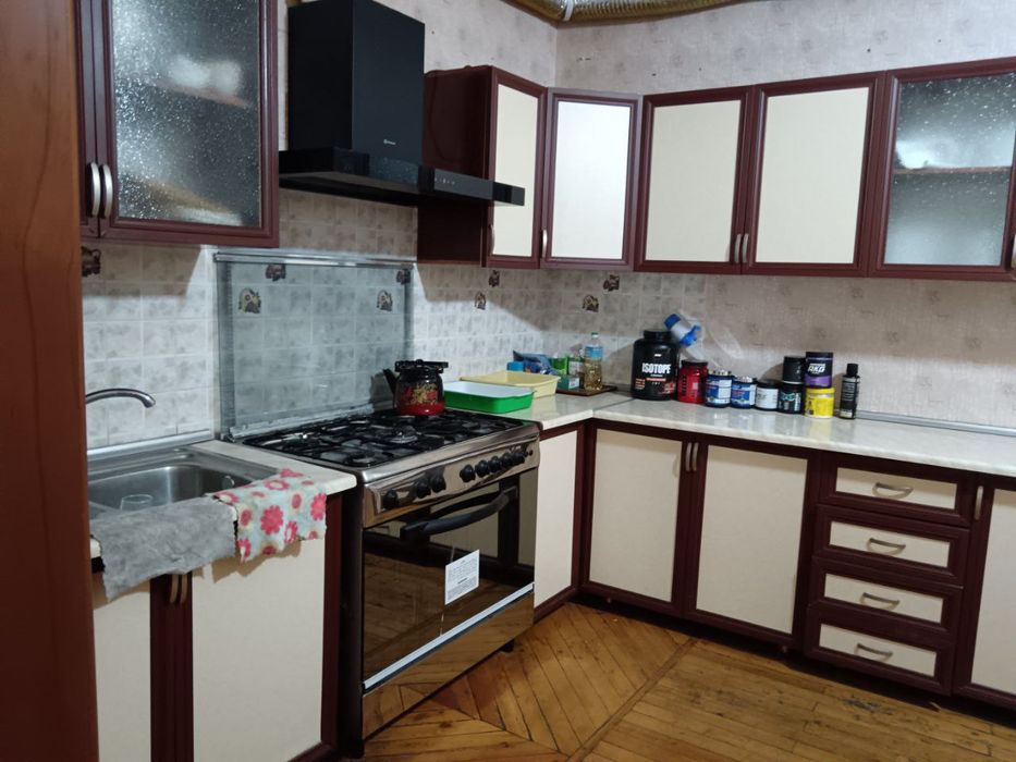 Yakkasaroy Rakatda 200 m2 ofes arendaga beriladi