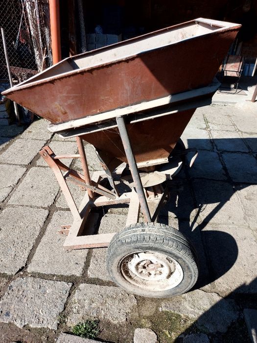 Тороразпръсквачка за трактор