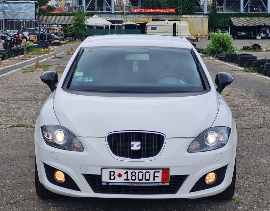 SEAT Leon 2013 — imagine 3
