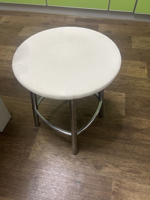 Табуретки 3 штуки