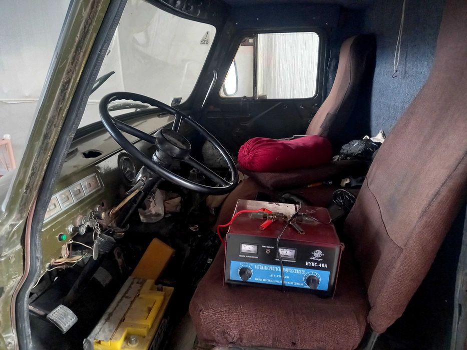 Uaz bartovoy zor holatda