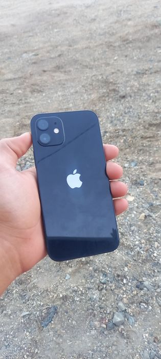 Iphone 12 64GB .