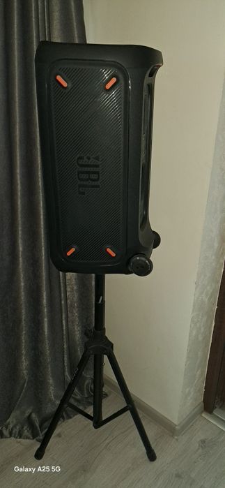 Vând boxa JBL 310 ca nouă