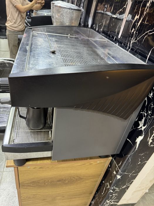 Kofe mashinasi Robustezza ST2M