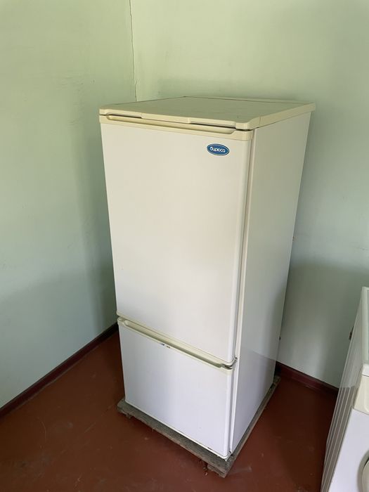 Холодильник Бирюса