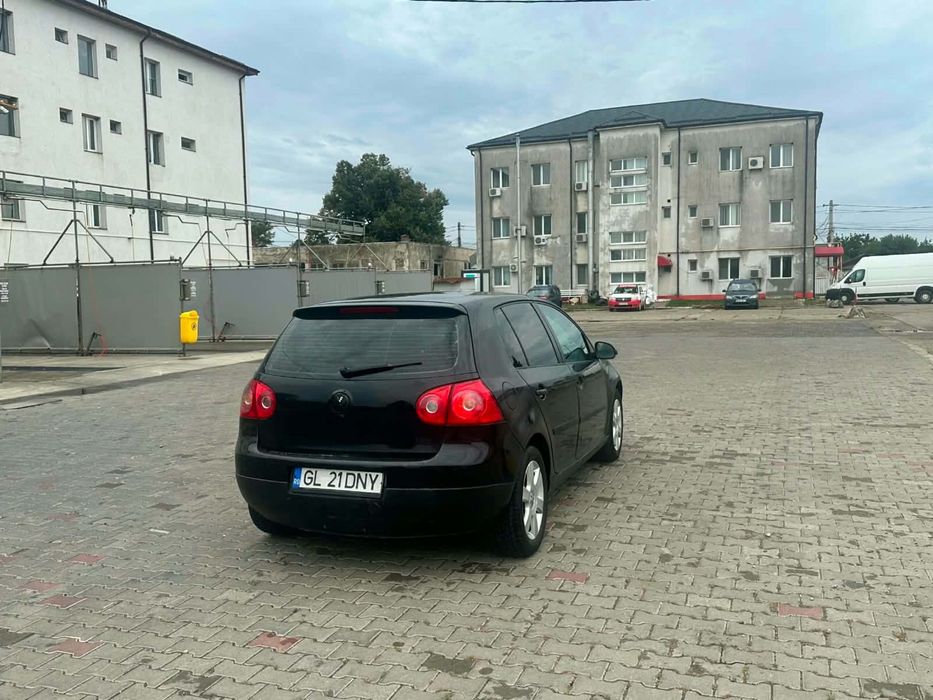Volkswagen Golf diesel, 1.940 € — imagine 3