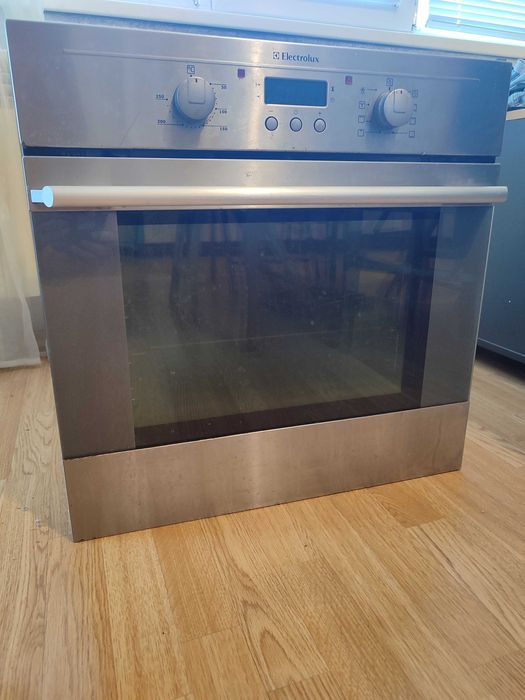 Печка за вграждане Електролукс