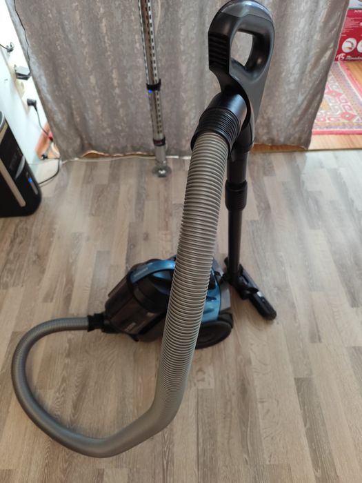 Продам пылесос срочно