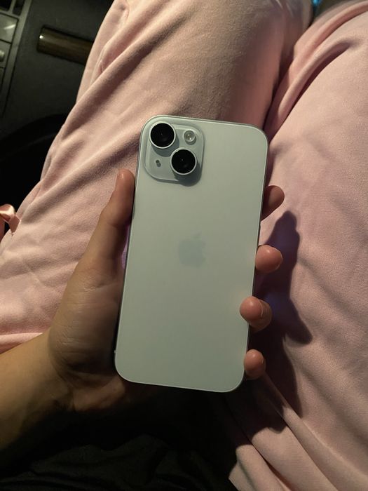 Vand iPhone 15 pentru piese in stare perfecta.