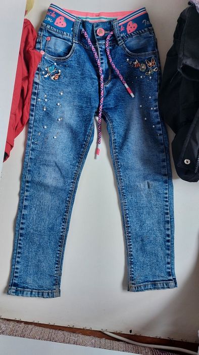 Продам джинсы на 3-5