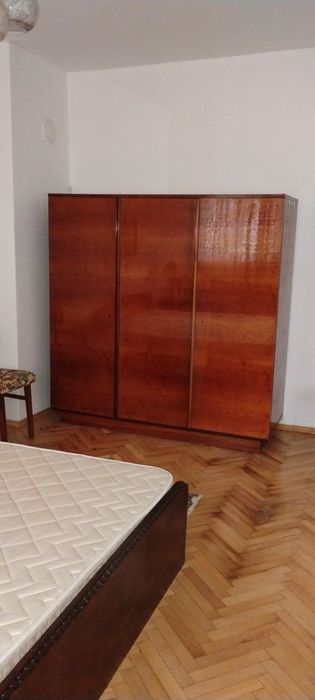 Дава се Под наем