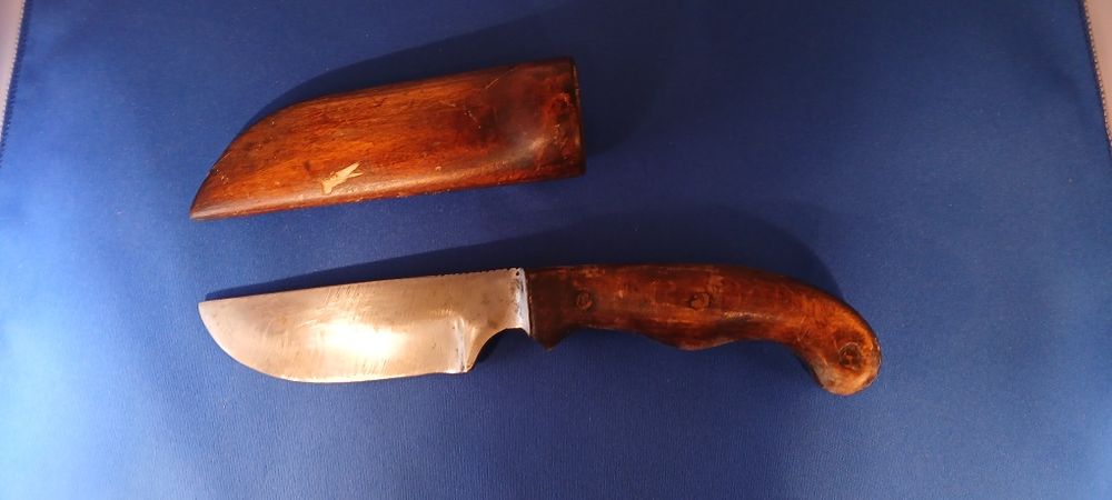Стар кован нож за лов и дране винтидж острие