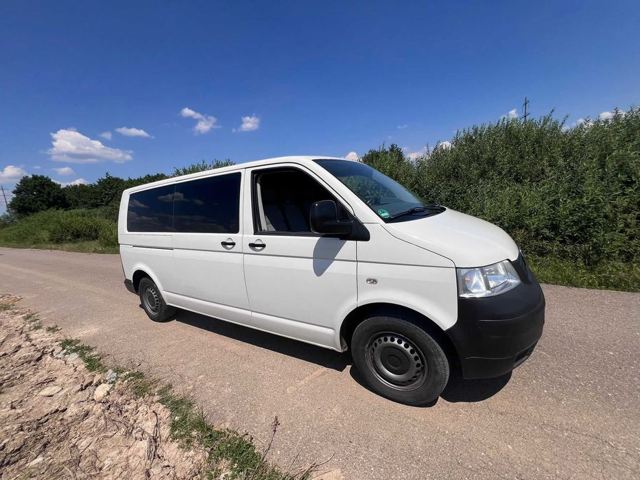 Vand VW Transporter Caravele T5 2008 8+1