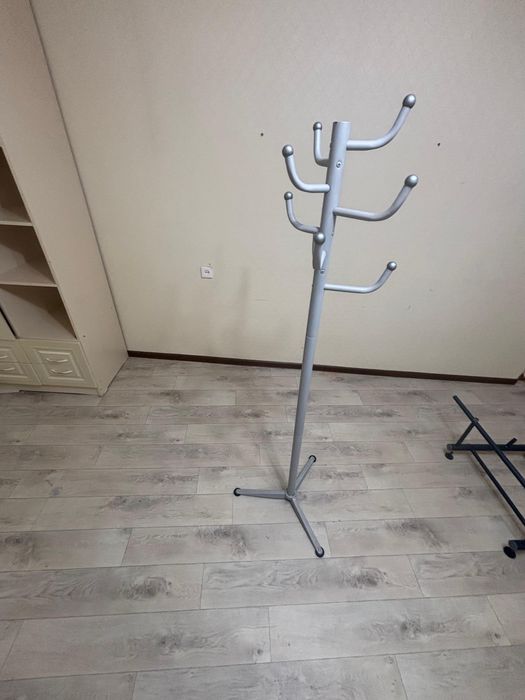 Вешалка напольная кактус