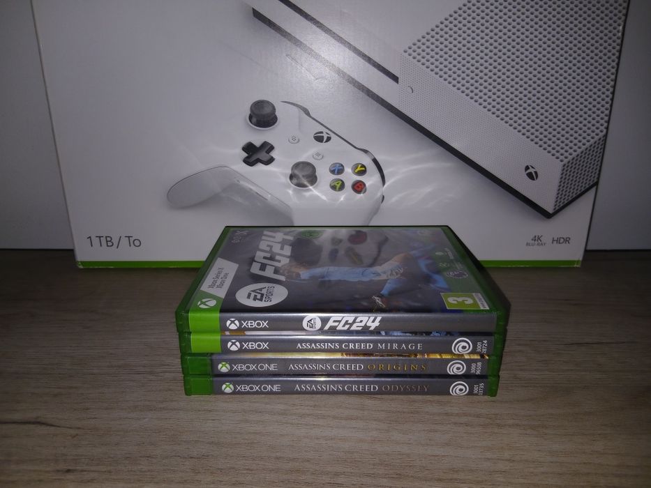Vând Consolă Xbox One S 1 TB