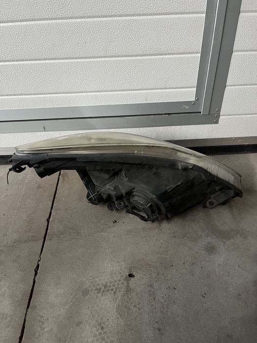 Far/ faruri  stânga-dreapta Opel Corsa D Facelift fundal alb