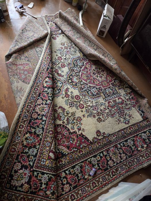 Ковёр шерстяной.