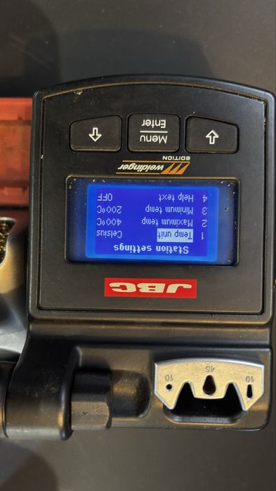 Statie profesionala de lipit JBC