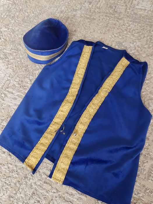 Национальная жилетка с тюбетейкой