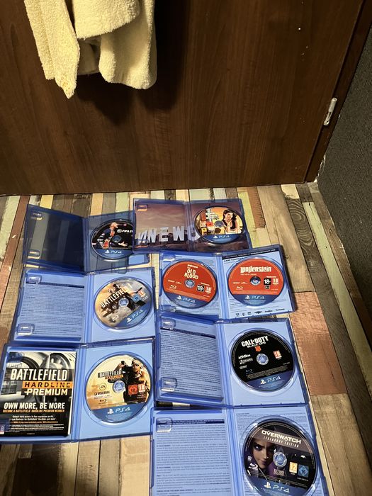 Игри за PS4 много пазени дискове