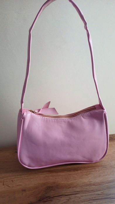 ЧИСТО НОВО - Дамски чанти