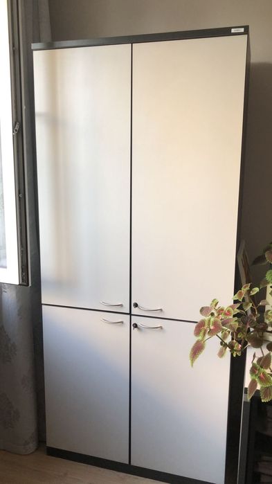 Офисная мебель, почти новая