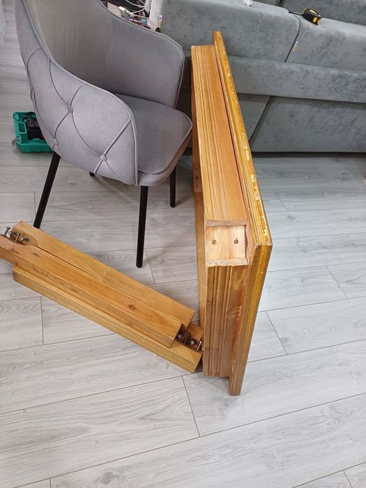 Продам стол кухонный