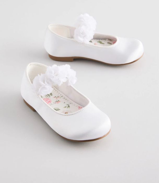 Бебешки обувки Next бели