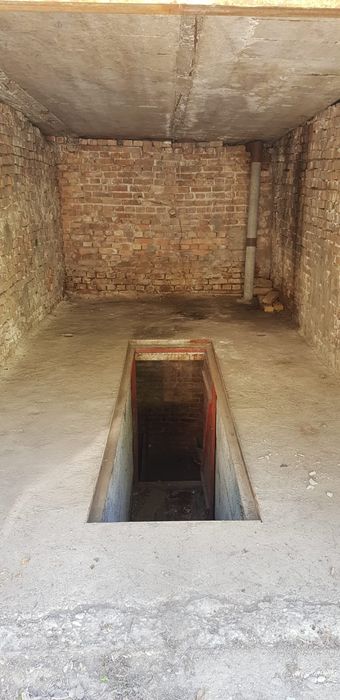 Гараж из кирпича