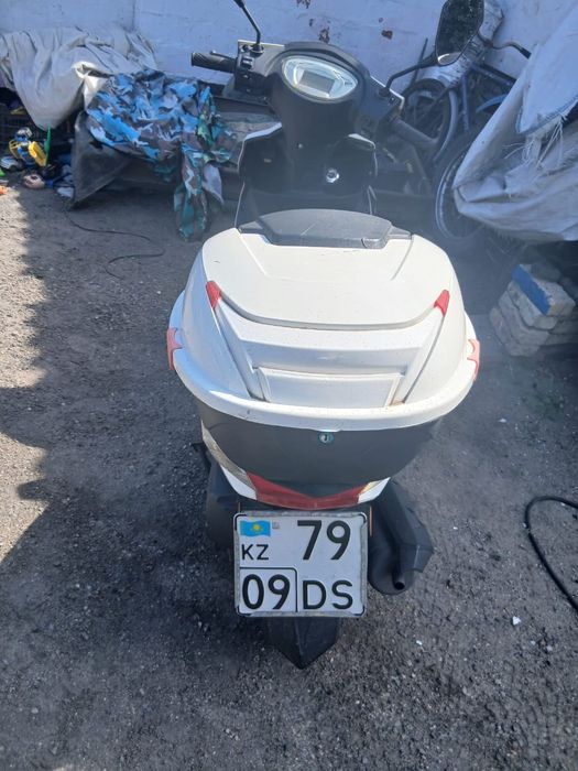 Скутер продам (документы есть)