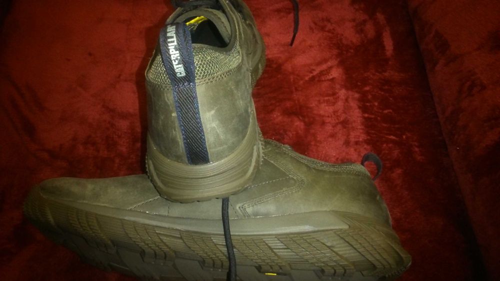 Pantofi  piele   marca   Caterpilar,   Marimea   46 EU  -  Noi