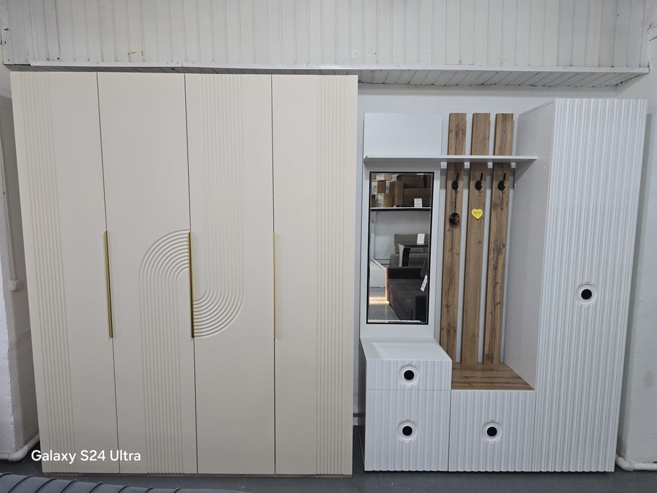 Шкаф МДФ большой.