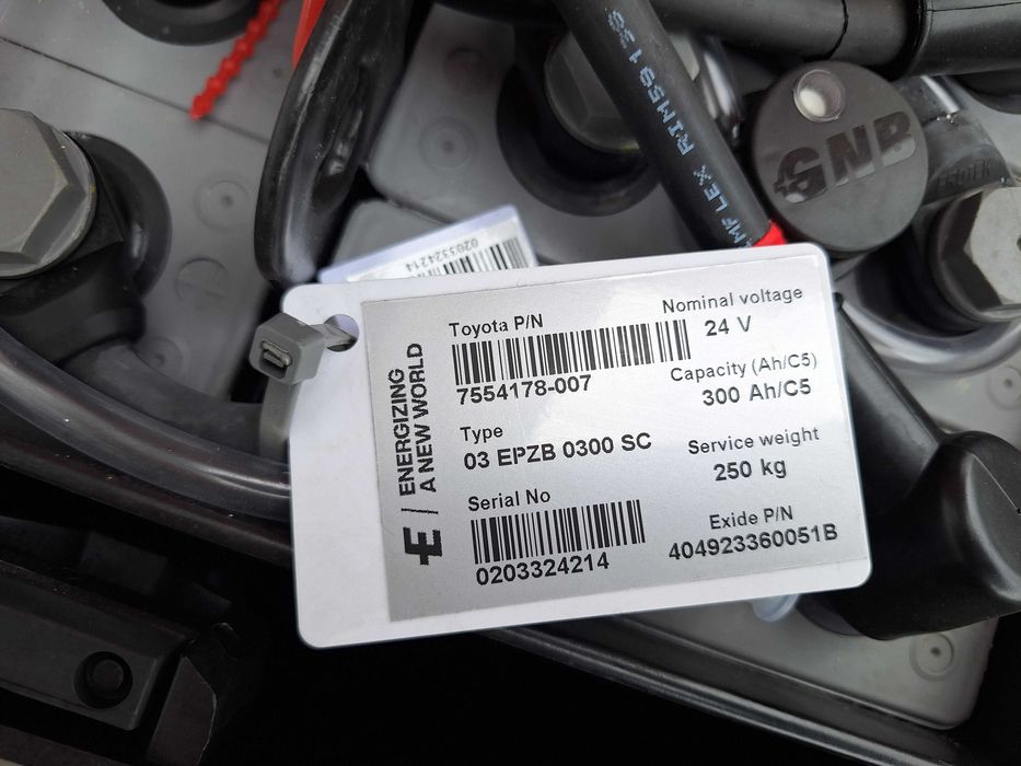 Електрическа палетна количка TOYOTA LPE200B с платформа (НОВА)