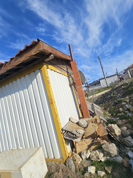 Продавам форгон със покрив 3500