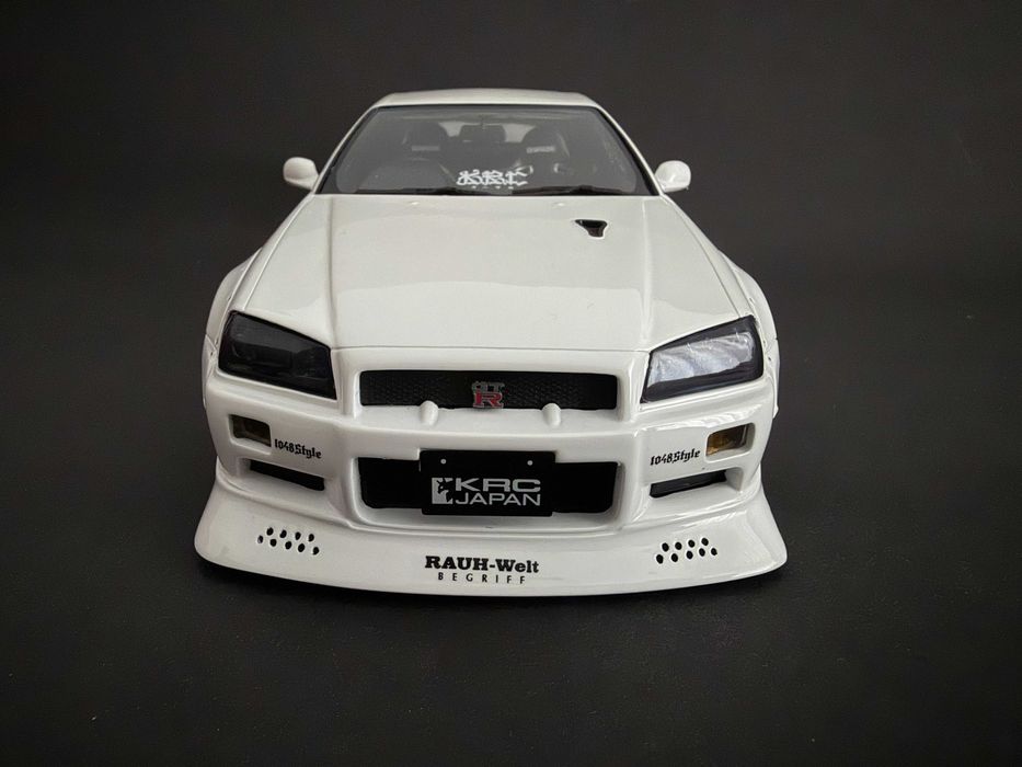 Macheta Nissan Skyline R-34 1/18 OTTO