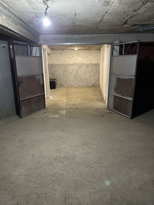 Гараж под наем 70€